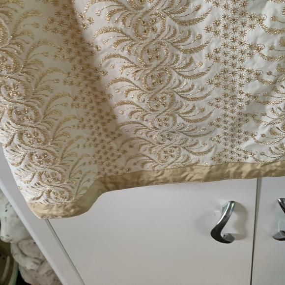 Banana Republic sz 10 Elegant Cream with Gold Metallic Embroidery Skirt euc - Picture 4 of 9